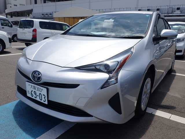 TOYOTA PRIUS 2018