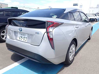 TOYOTA PRIUS 2018