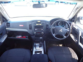 MITSUBISHI PAJERO 2012