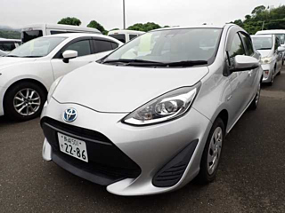 TOYOTA AQUA 2019