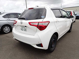 TOYOTA VITZ 2018