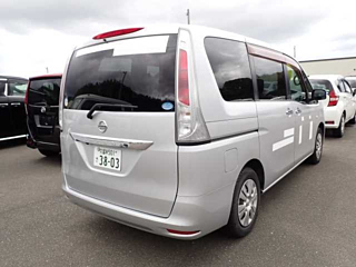 NISSAN SERENA 2011