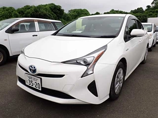 TOYOTA PRIUS 2018