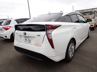 TOYOTA PRIUS 2018
