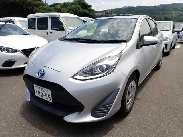 TOYOTA AQUA 2018