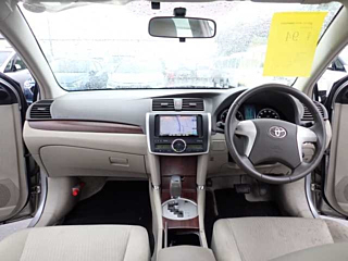 TOYOTA PREMIO 2012