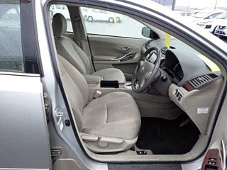 TOYOTA PREMIO 2012