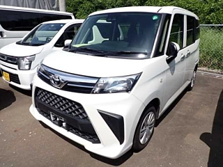 TOYOTA ROOMY 2022