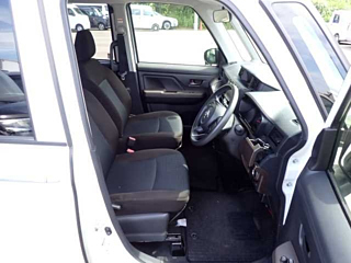 TOYOTA ROOMY 2022