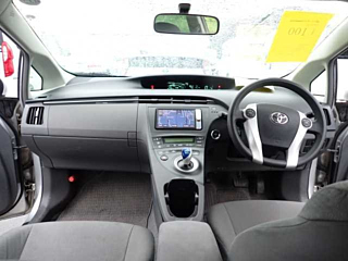 TOYOTA PRIUS 2011