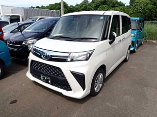 TOYOTA ROOMY 2022
