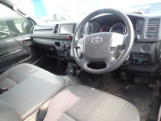TOYOTA HIACE VAN 2020