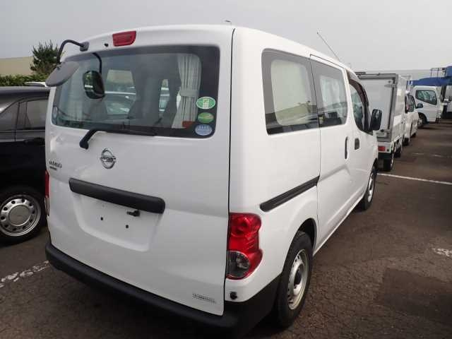 NISSAN NV200 2018