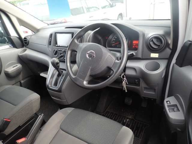 NISSAN NV200 2018