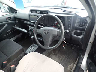 TOYOTA SUCCEED 2020