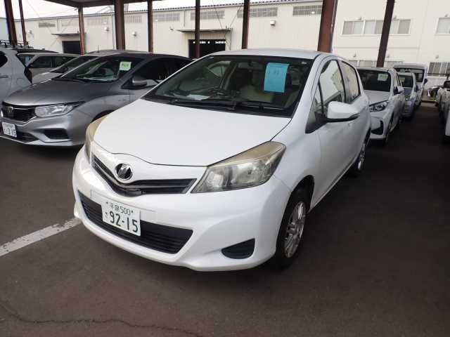 TOYOTA VITZ 2012