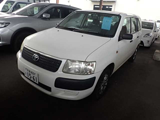 TOYOTA SUCCEED 2011