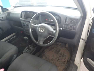 TOYOTA SUCCEED 2011