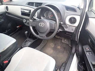 TOYOTA VITZ 2014