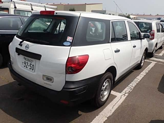 NISSAN AD 2020