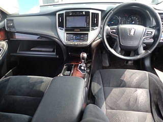TOYOTA CROWN 2017