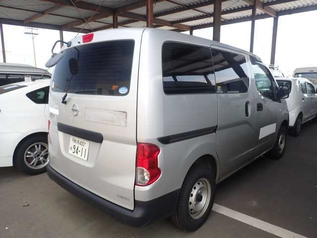 NISSAN NV200 2020