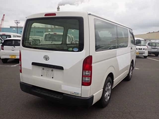 TOYOTA HIACE VAN 2020
