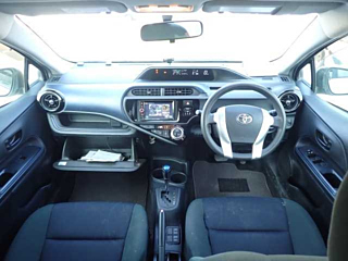 TOYOTA AQUA 2016