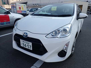 TOYOTA AQUA 2016