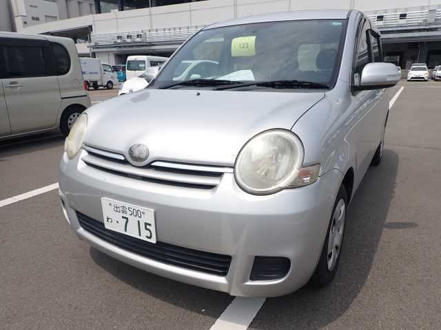 TOYOTA SIENTA 2010