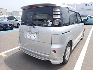 TOYOTA SIENTA 2010