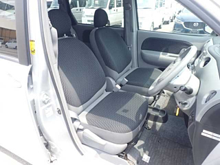 TOYOTA SIENTA 2010