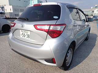 TOYOTA VITZ 2018