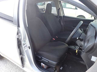 TOYOTA VITZ 2018