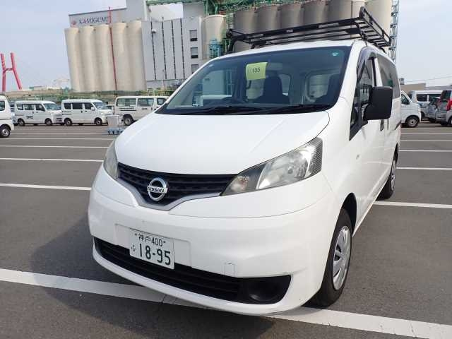 NISSAN NV200 2018
