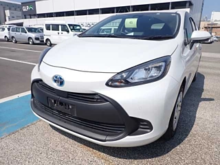 TOYOTA AQUA 2023