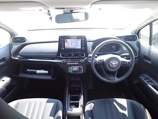 TOYOTA AQUA 2023