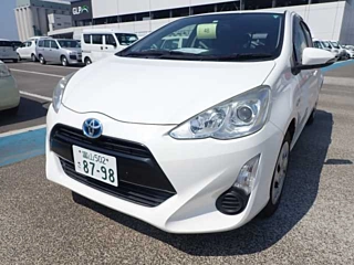 TOYOTA AQUA 2016
