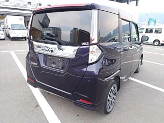 TOYOTA ROOMY 2022