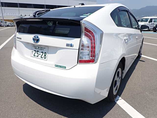 TOYOTA PRIUS 2014