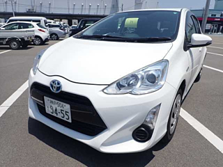 TOYOTA AQUA 2016