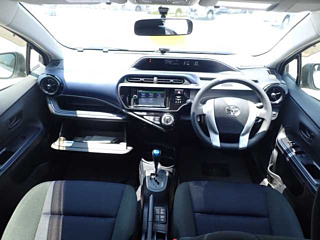 TOYOTA AQUA 2016