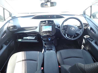 TOYOTA PRIUS 2019