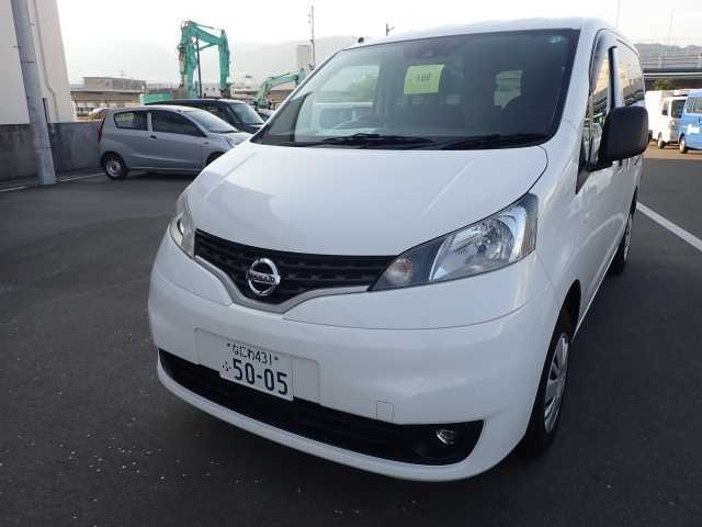 NISSAN NV200 2020