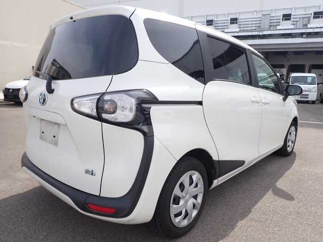 TOYOTA SIENTA 2018