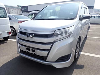 TOYOTA NOAH 2018