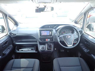 TOYOTA NOAH 2018