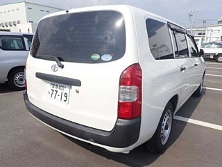 TOYOTA SUCCEED 2017