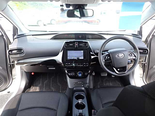 TOYOTA PRIUS 2019