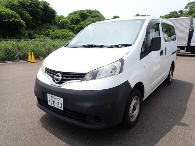 NISSAN NV200 2018